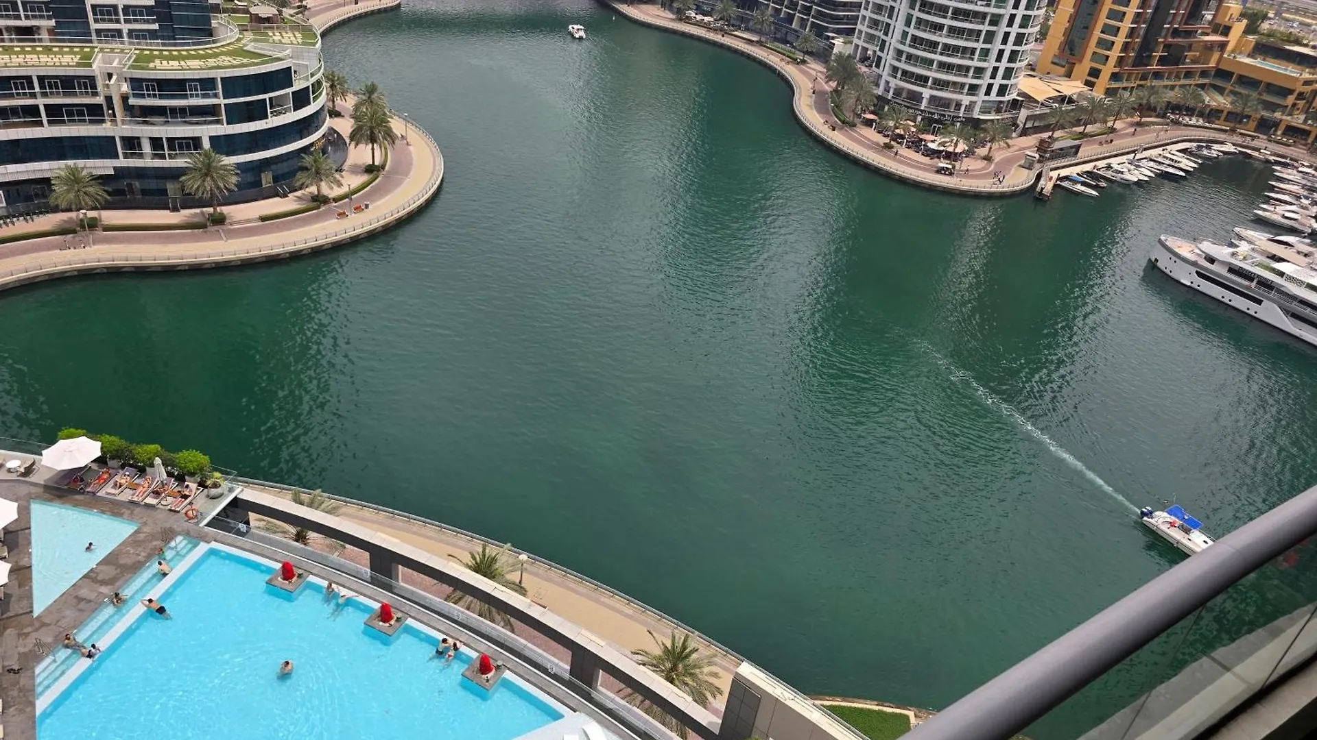 Amazing 1Br Apartment With Dubai Marina View And Pool View --- Next To Jbr Beach---Opp Jbr Tram Station United Arab Emirates