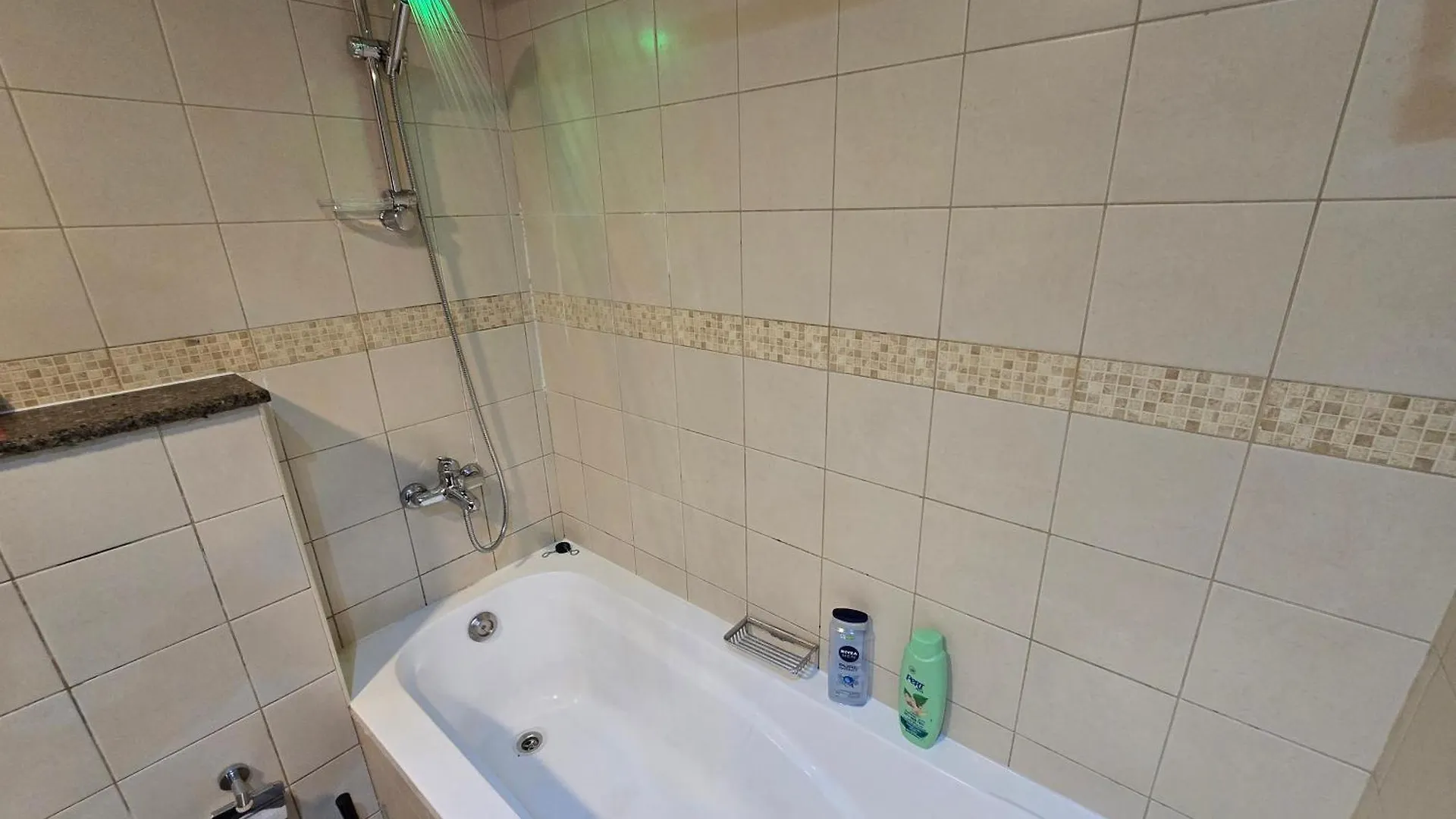 Amazing 1Br Apartment With Dubai Marina View And Pool View --- Next To Jbr Beach---Opp Jbr Tram Station 0*,  United Arab Emirates